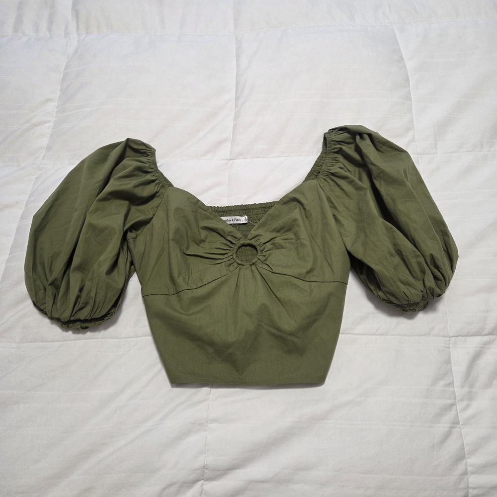 NWT Abercrombie & Fitch Sage Green Puff Sleeve Cropped Blouse